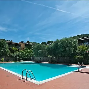 ** Aparthotel Nisportino Domus Italia