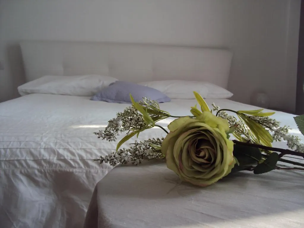 B&B Rosa Del Garda Lazise Bed & Breakfast